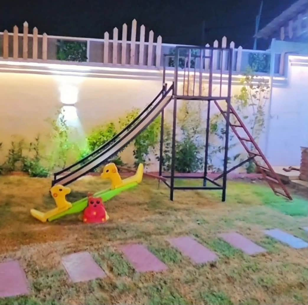 رافع فولتيه 30k 120A • بليار نضيف • ميز طعام 4 كراسي