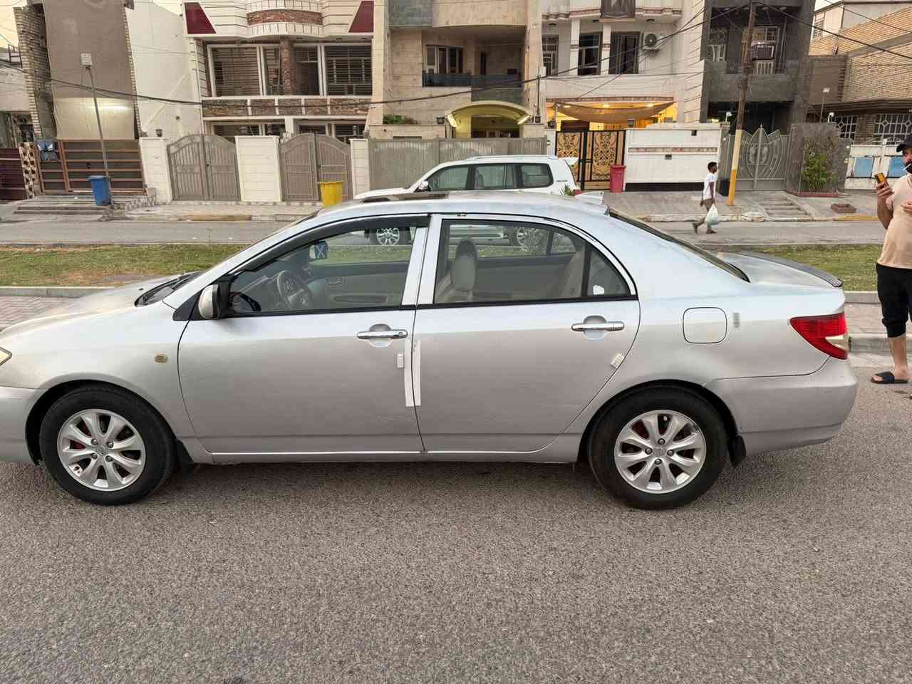 ***********
العنوان بغداد حي الجهاد
بي وايدي f3 موديل 13 كير اوتو سياره بلاديه من الدعاميه للدعاميه بيها جاملغ بس صبغ اثر شخوط فقط بدون دواخل وسونار موجود وجراد صدر امام خلفي جديد تايرات جدد داخل جديد سنويه بسمي هزه جديده
السعر. 63 بيها مجال حك الجيه
