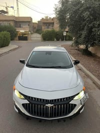 للبيع شوفرليت ماليبو 2023 LT رقم بغداد ب اسمي السيارة ماشيه 55،000 الس...