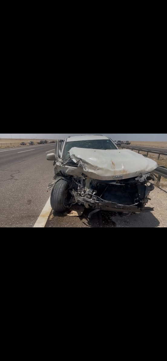 جيب موديل 12 حادث بجم وضرر جهة السائق البقيه سليم 
مكان السياره البصره 
***********
