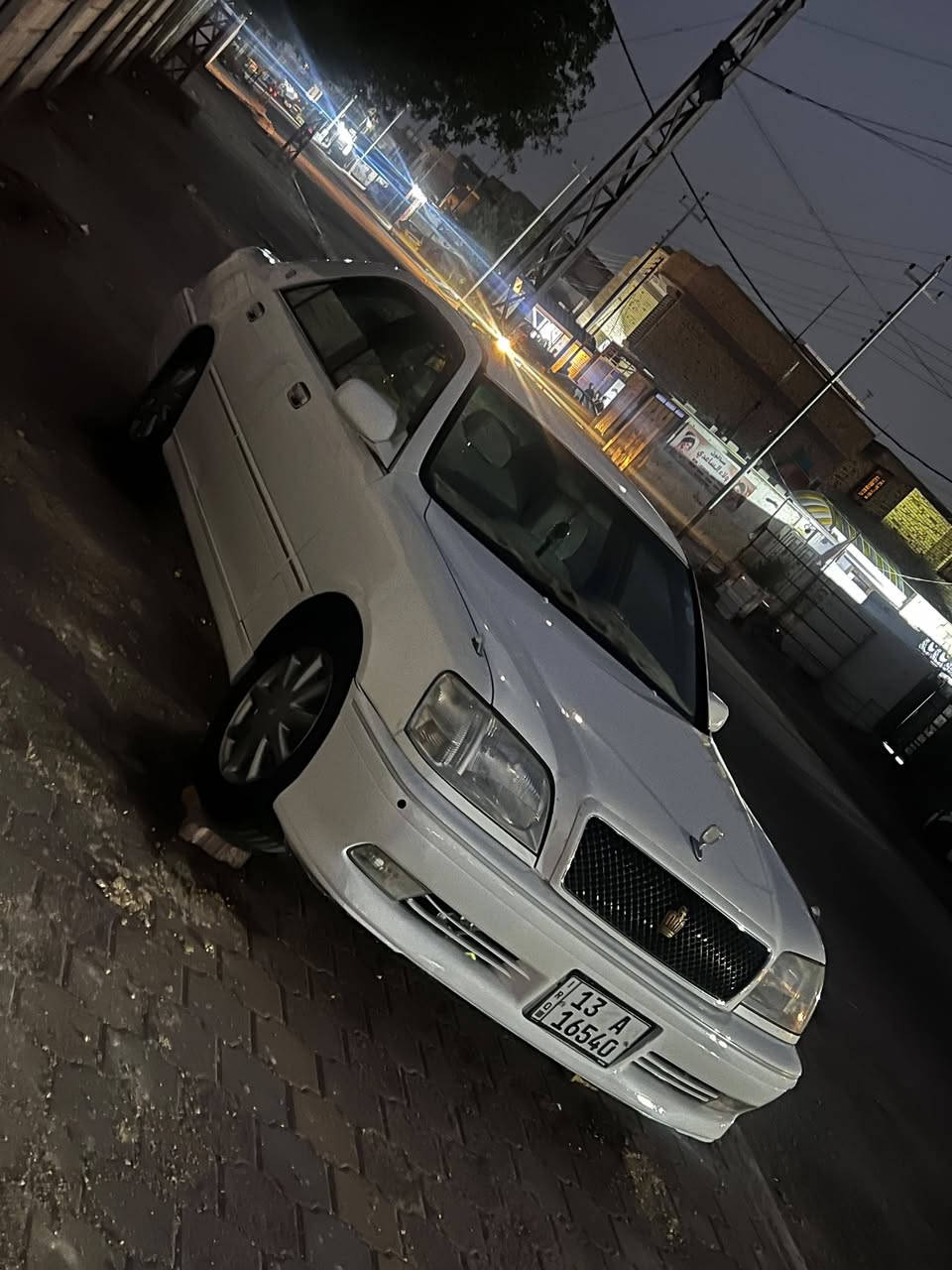 السلام عليكم جنون للبيع 2000 كرستال اصل سياره  أربع دكم فول سياره كفاله عامه من الگص و النقل ومكفوله من العيب الشرعي سياره اجدد من الصوره سياره جاهزه تبريد حداديه جاهزه الأخير السعر 120 وبيها مجال العنوان ميسان العماره التواصل ع الرقم***********. ***********
