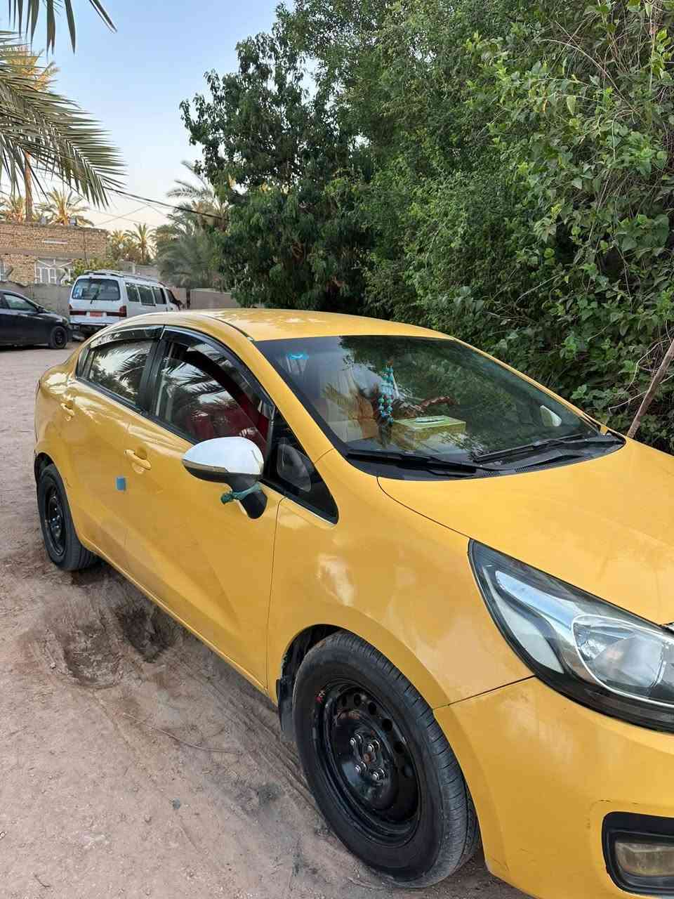 كيا ريو مديل خليجي ٢٠١٣ سنويه لل٢٨  تبريد  ثلج رقم انكليزي حداديه مكيه كير كله جديد سياره حلوه ونضيفه السعر ٦٨ *********** وبيه مجال حك الجيه

