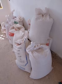 اخوان 30 كونيه جص مال كرمه للبيع جص جديد الي يريدهن حياه الله هاذا رقم...