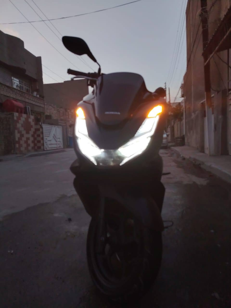 سلام عليكم دراجة بي سي اكس للبيع جيل رايع كوري 
ماشية 20 الف كفاله عامه 
السعر 16 ونص وبيها مجال قليل كلش 
***********
