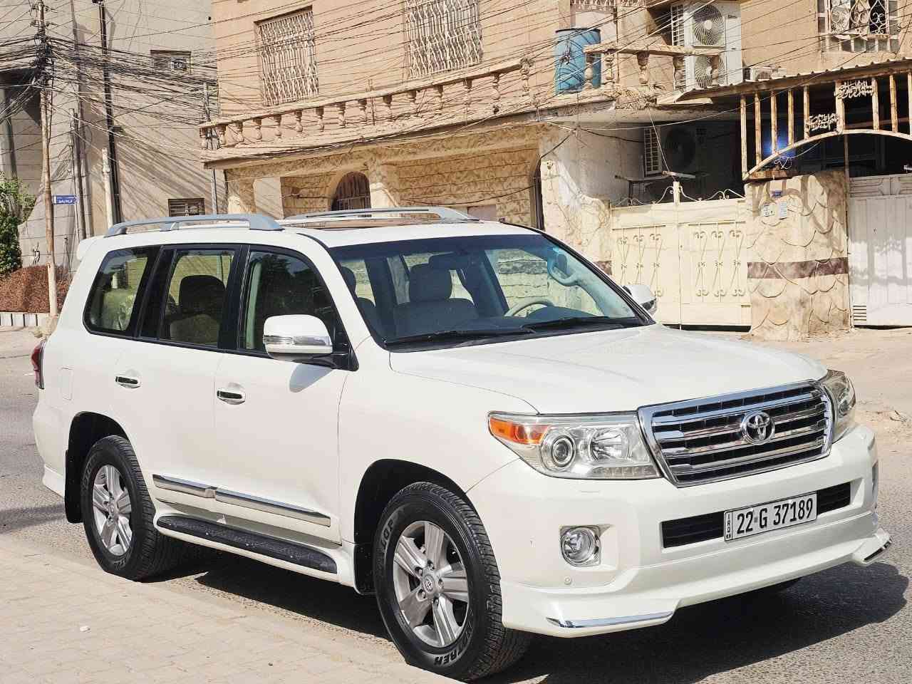 لاندكروز بريم • ٢٠١٤ • ٧ راكب