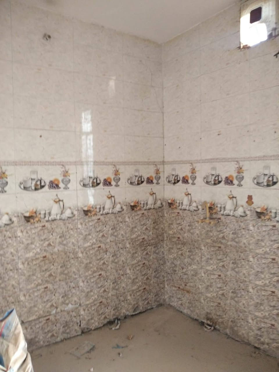 🏡 للبيع – دار سكن
📍 الموقع: بابل – الحلة – ابو خستاوي (قرب مدرسة حمائم السلام)

📐 المساحة: 80 متر مربع.

🏠 تفاصيل الدار:
• غرفتان.
• صالة.
• هول.
• مطبخ.
• طارمة.
📞 للاستفسار ***********
