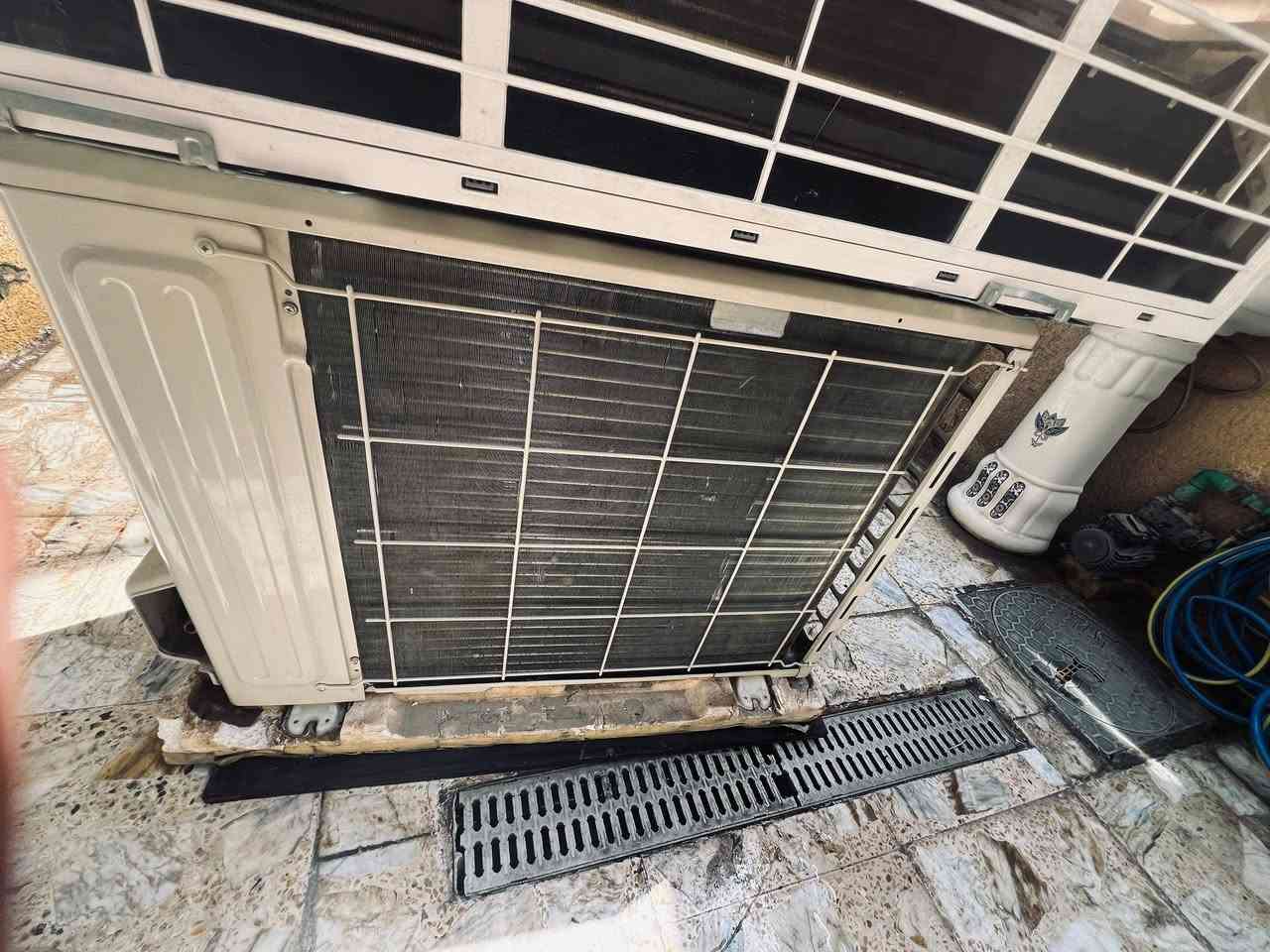 #متاح سبلت  2طن نوعيته ميديا حديث  غاز R410شغال جهاز بلادي على وضع الشركه برغي ما مفتوح بيه تبريده ثلج ❄️ تدفئه نار 🔥 غراضه كامله بوري ريمونت وايرات  كامله سعره550وبي مجال  الجهاز كامل مفتوح وجاهز العنوان بغداد للاتصال ***********
