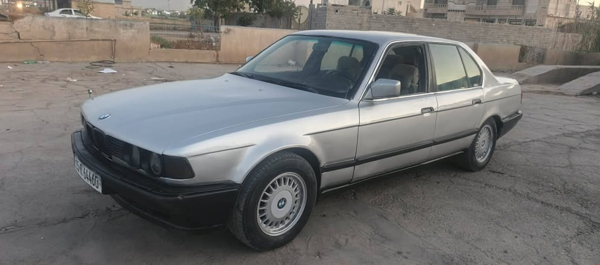 موديل 1992 لون رصاصي صبغة جديده لسه مامبولشة كيرهة بس البك يجي ابيعلك كير كايم رقم انبار سنويه لل2030 رقم دولي صدر امامي خلفي مبدلة عل ايدي ومكينه تشك الكاع السعر 35 وبيهة مجال ***********
