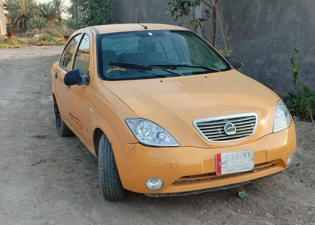 طيبه للبيع موديل ١٥ محرك جديد وكهربائيات وكير مكفولات عينه وصينيه جدد دسكات ومصابيح اماميه كله جديد حداديه وسط قبل شهرين مبدلهن سياره عليها غرامه ٢٠٠ وهئيه ٤٠٠ الف فقط ضربه بالباب ومبدل الباب كله بدون تكم هلالات معمره ومصبوغه حد للبيبان بدون قماره وتكم العنوان الديوانيه ٢٣ وبيها ***********مجال
