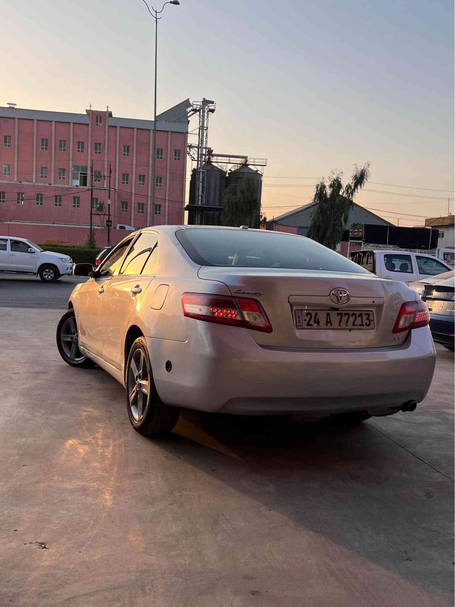 Toyota camry 2011 ئەمریکی سەیارەکی توندو تۆلە بێکێشەیە بێمەسروف 
سەیارەکە غازە حکومی ٢٠٠ دینار  لە موصل کەرکوک  
جاهزە 
جاملغو نیو بۆنیت سبوغە  
0️⃣7️⃣5️⃣1️⃣1️⃣9️⃣0️⃣9️⃣1️⃣0️⃣0️⃣ أربيل, العراق
