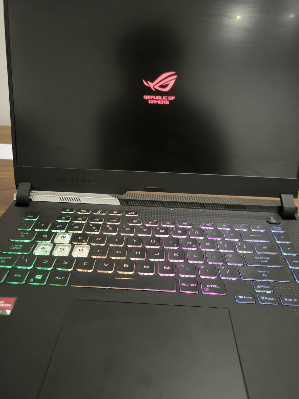 Asus rog strix 
Ryzen 9 5900x
Ram 64gb 3200mhz
Rx 6800m 12gb 
Ssd 512 gb
Display 2k 165hz
السعر مليون و٥٧٠ الف 
للاستفسار ***********
