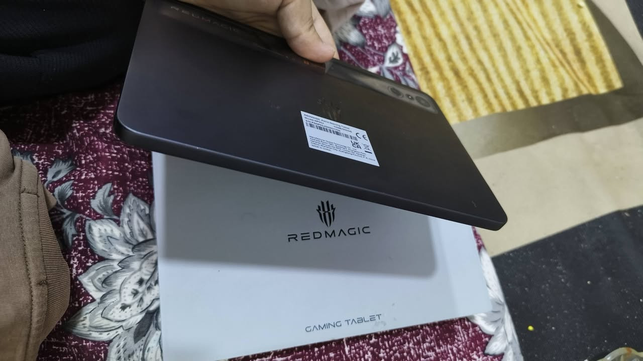 ايباد • نظيف ٩٠/١٠٠ • بطاريه ٩٥