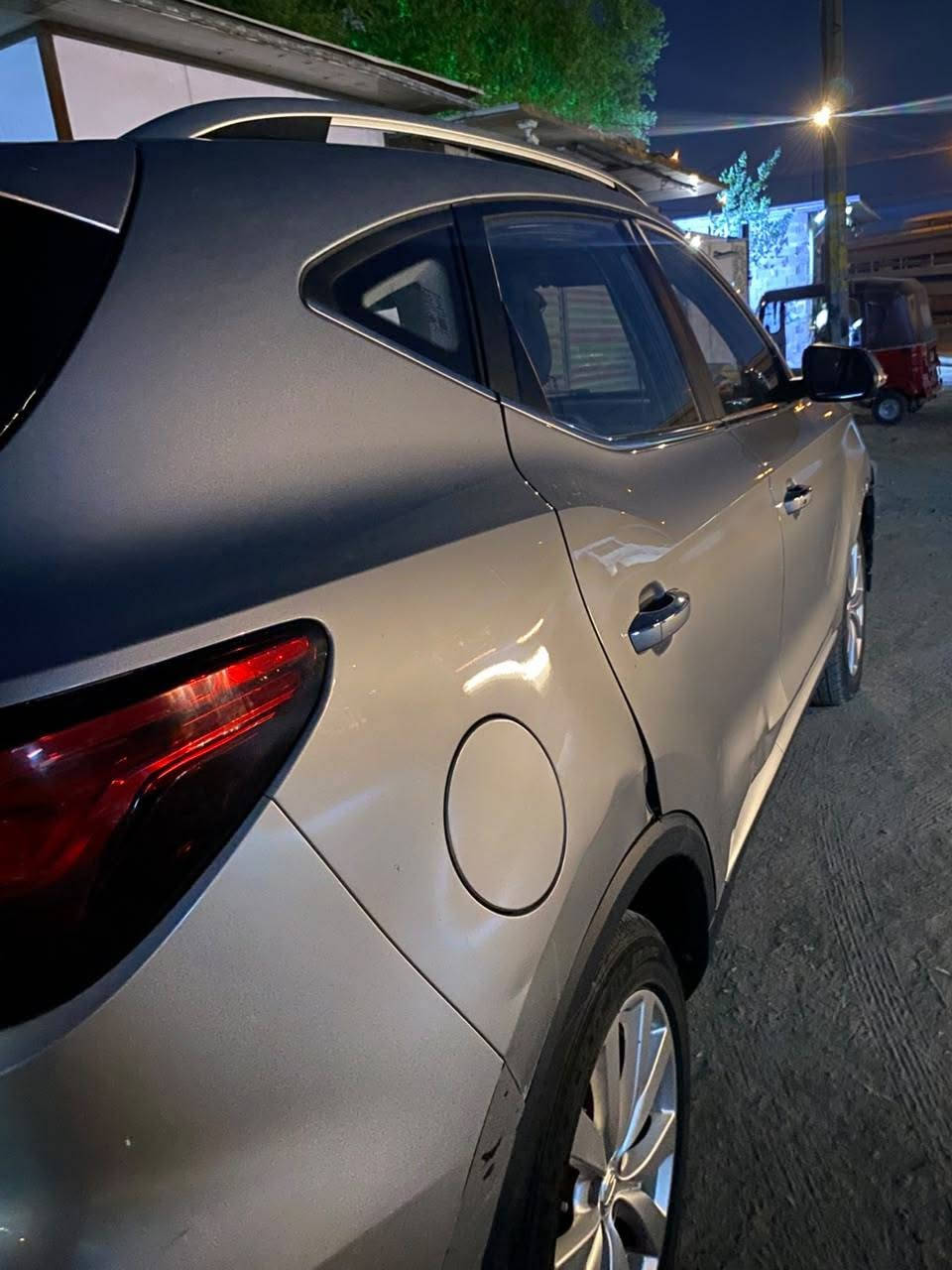 السلام عليكم
Mg / zs
للبيع موديل 2024
السياره بدون صبغ بدون حادث بس طخات بسيطه 
ما بيها أي نواقص
بسمي تحول مباشر ثاني يوم 
رقم بغداد 
محرك ١٥٠٠ تنفس طبيعي
تحكم ستيرن جهتين
كامره خلفيه 
هاند بريك كهربائي
اشاير بالمري
كير اوتوماتيك 
بيها منظومه غاز
سعر البيع 110$ وبيها مجال بسيط للشراي
مكان السياره بغداد / التاجيات قرب دائره مرور التاجيات
للاستفسار الاتصال على الرقم 
***********
