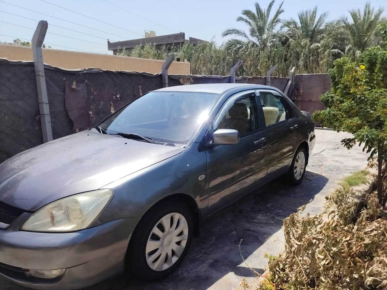 السلام عليكم
من رخصه الآدم المحترم 

مسيوبيشي لانسر ٢٠١٠ بيها صبغ صفحه سبب الجراد وبيها طخه اباب السايق ومعمره تخم داير جديد محرك بل كارترون داخل صاج بيها جراد بل بنيد والقماره والجنطه 

بغداد قرب أفران باب الاغا 

السعر ٧٣ وبيها مجال 

***********
