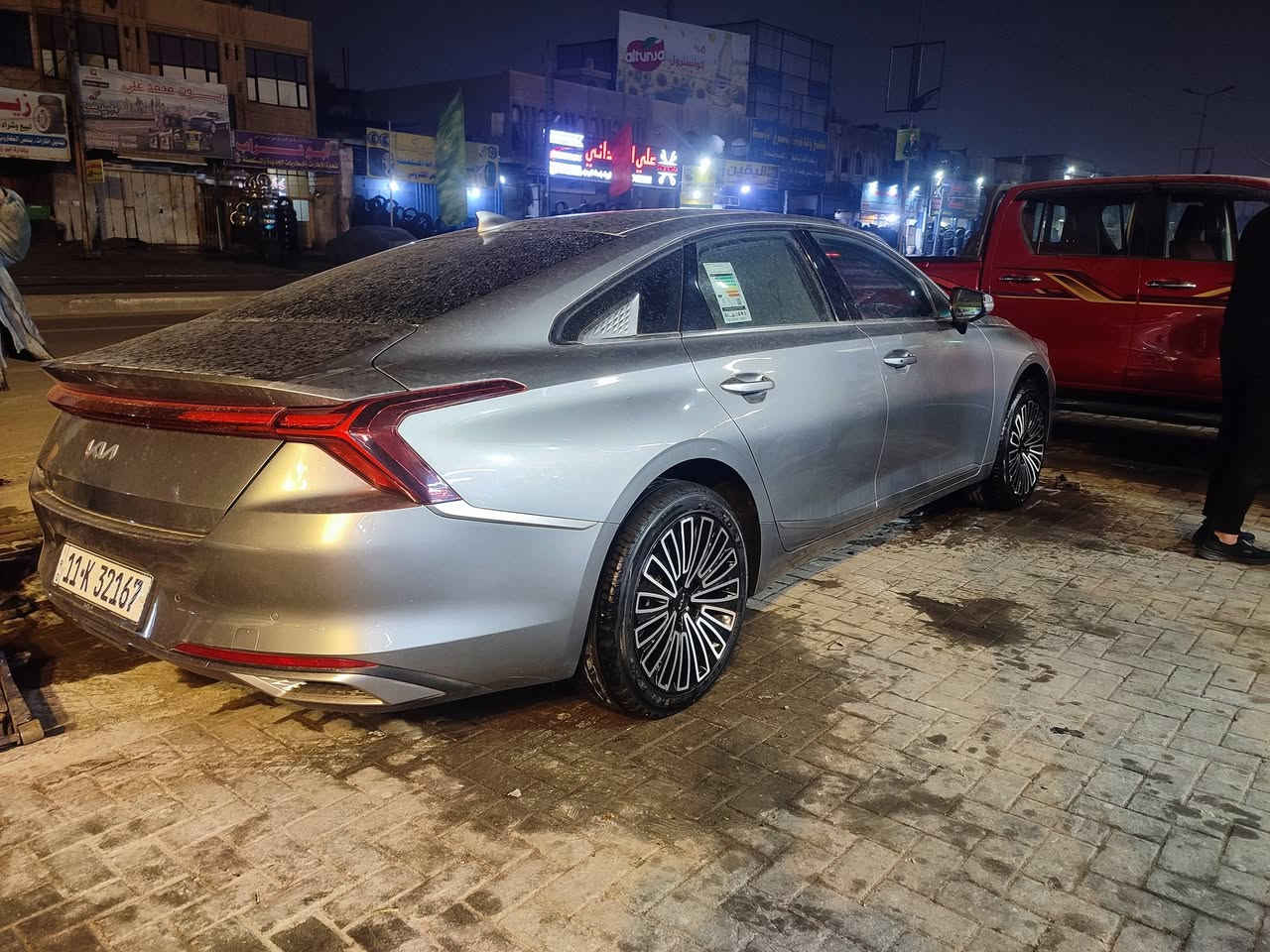 ***********
سلام عليكم k8 2023حره 
السياره فول برده خلفيه كهربائيه 
رادار امامي خلفي 
السياره بيها قطعتين اكلير بنيد وجوملغ جهه السايق بدون دواخل  السياره جديده بمعنه الكلمه تخم تاير تحكم مسجل خلفي 
السياره ماشيه 36
السعر 200$وبيها مجال
