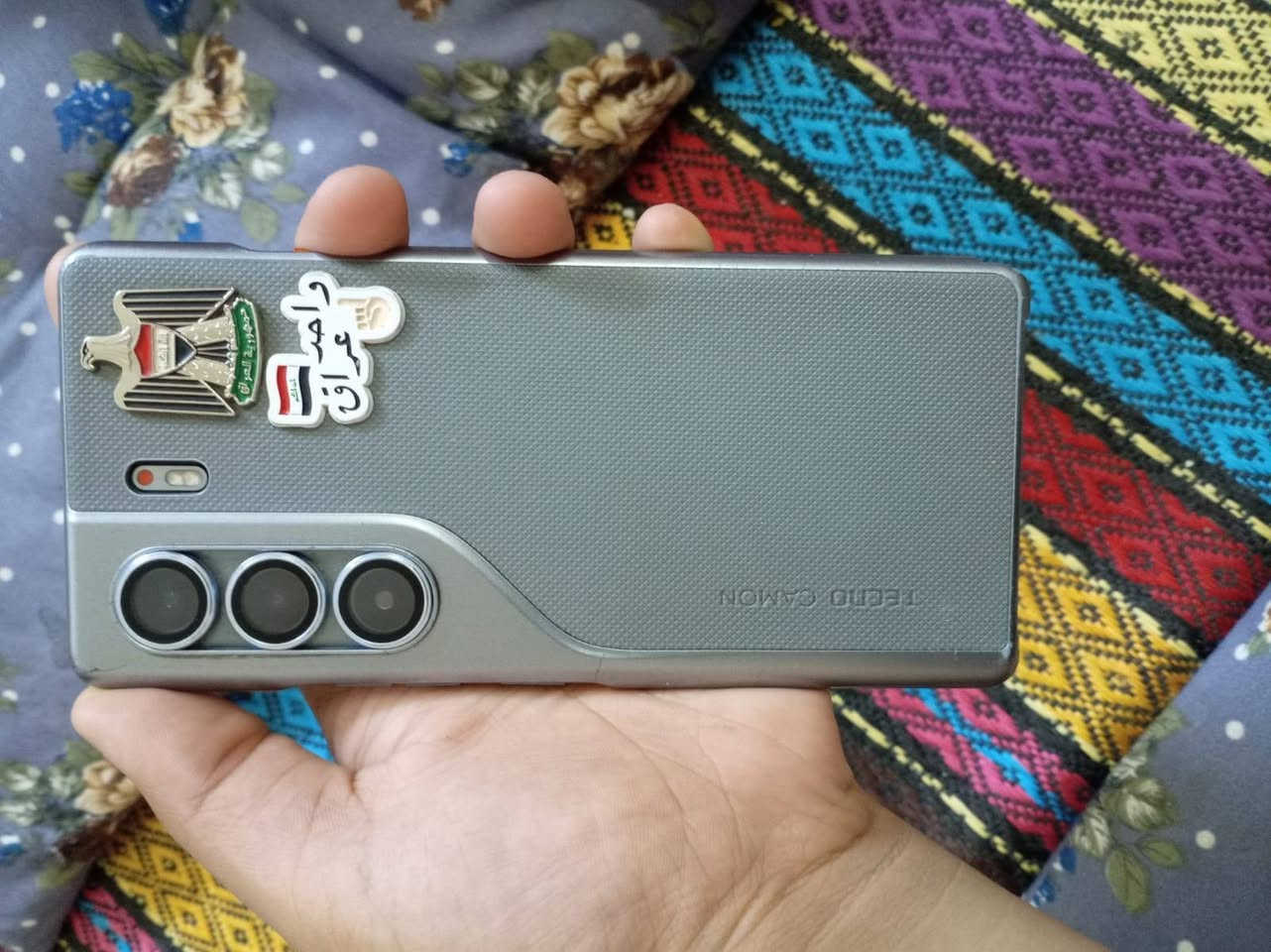 السلام عليكم
للبيع👍

تكنو كامون 40 برو 5g

الجهاز شبي فطر في الشاشة مثل ماموضح بالصور 

وبي 4 ضربات خفيفه بالشاصي. والباقي كاله عامه في الجهاز ما مفتوح ولاداخل مصلح الجهاز فول 

الذاكرة 256.الرام 8+8 

دبل سيم 

الشراي يراسل على هاذا الرقم ***********

السعر 250 وبي مجال مالجيه
