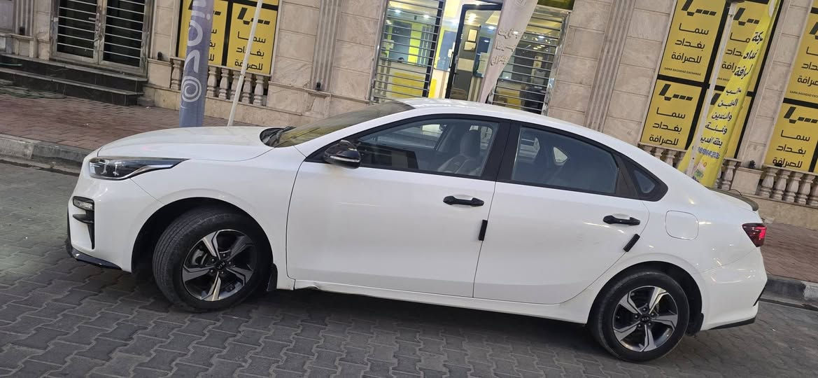 كيه سيراتو مديل 21فقط بارد بجاملغ والباقي كفاله ماشيه 124شاشه كامره حساسات تحكم ستيرن ويل كب وبعد بيهه موصفات تبريت قطعتين محرك 1600سياره مال جناي سعر 147ترهم مراوس ***********وتساب فقط مكاني نجف
