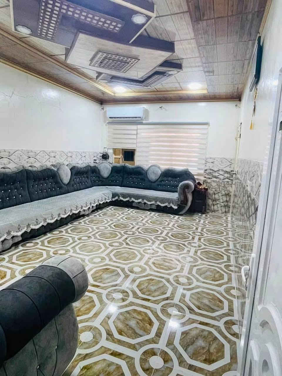 بيت للبيع الهرمات الثانيه السعر 49مليون
المساحه 200متر 🏡

العمق 25

وجها 8 

فول خدمات عل تبليط ✅

بيت كامل كلشي مايعوزو شوف الصور 

الاستفسار اتصال 📞

***********

***********

بي واتساب
