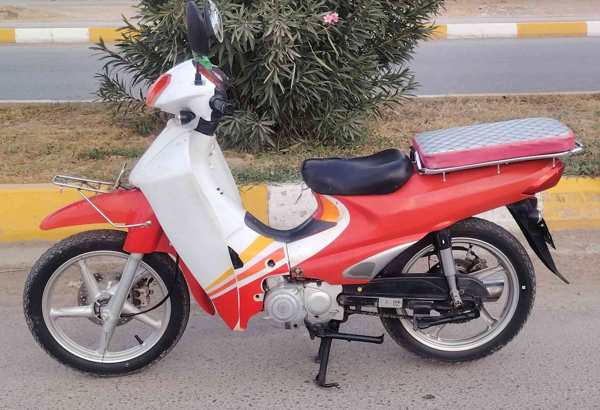 ٤ كير • بدون كلج • دبل دسك