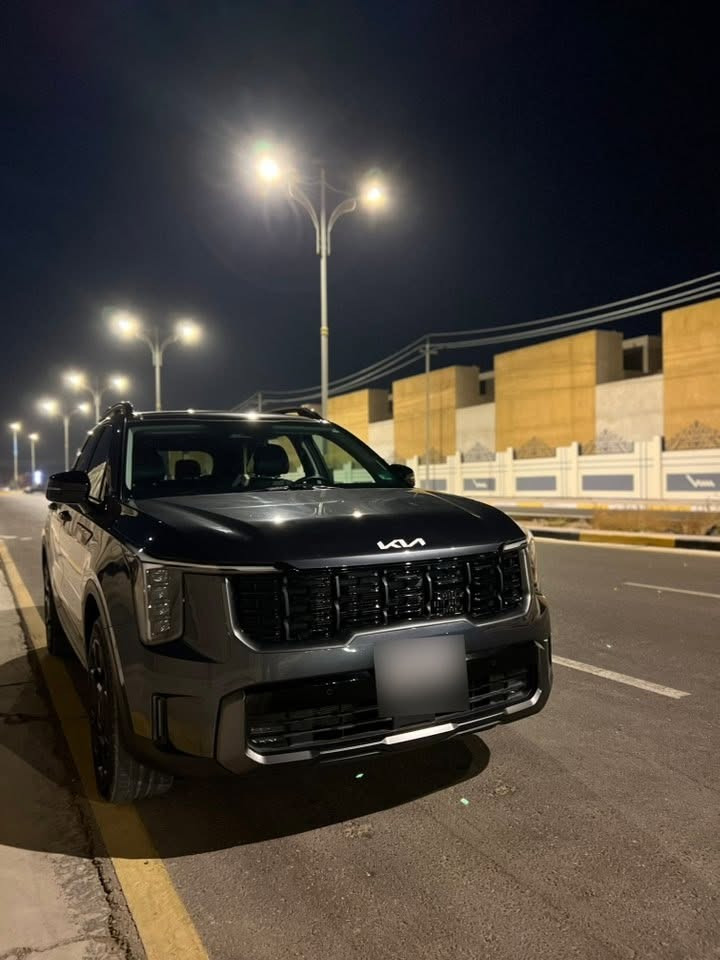 🚗 إعلان بيع سيارة 🚗
✨ كيا سورينتو 2024 فئة X-Line Limited ✨
🔹 تفاصيل السيارة والمواصفات:
 ⚙️ الماكينة: 2500 توربو (2.5L Turbo)
 🎨 اللون الخارجي: رمادي غامق
 ☀️ السقف: فتحة بانوراما كاملة
 🛡️ الفئة: X-Line Limited (تصميم خارجي رياضي، ارتفاع ممتاز، لمسات مميزة)
 🚘 التجهيزات الداخلية: كافة مواصفات الـ Limited الفول (جلد، شاشات، حساسات، وأنظمة القيادة)
 📜 حالة الرقم: رقم شهداء (تحويل سنوية بعد سنتين) مع وجود وكالة رسمية
 ⚠️ الملاحظات بكل شفافية: السيارة بدون كاميرا 360 درجة، وبدون أيرباغات
💵 السعر المطلوب: 260 ورقة (26,000$)
📍 الموقع والمعاينة: كربلاء المقدسة
📞 للتواصل والاستفسار (واتساب / اتصال):
***********

