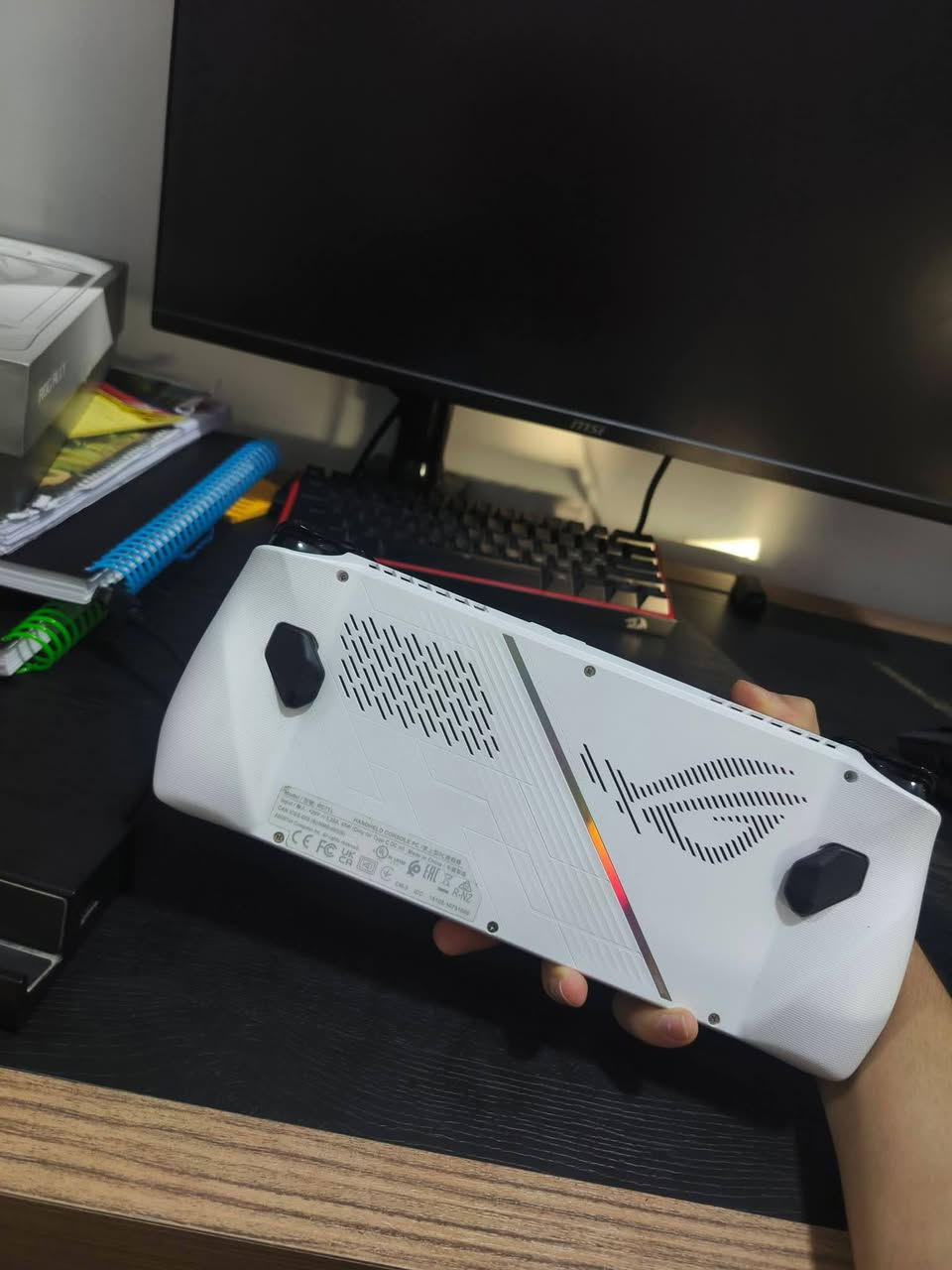 ROG Ally Z1 • ملحقات أصلية • لاصقة شاشة