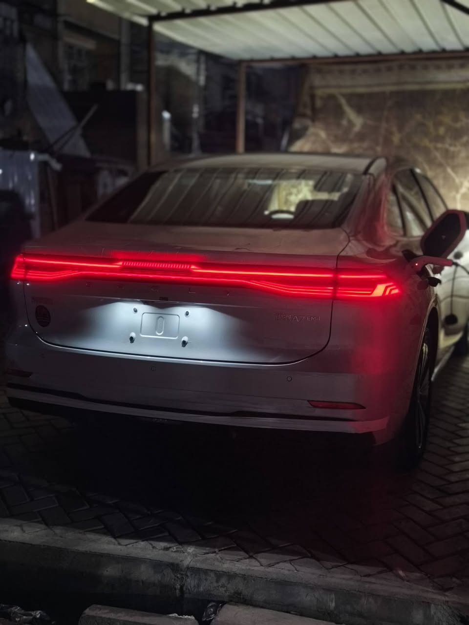 سلام وعليكم جيلي دلاكسيa7 البيع موديل 26ماشية 600كيلو متر يعني اقل ألف سياره روعة بشكل بس صار عدي صرف وأريد ابيع مكفولة كفالة عامة سياره زلغ مابيهة ومسويلهة برمجة التطبيقات ب100الف والله سعر 27مليون قفل وانتضر فتره راح اصير ب30مليون مكاني بغداد مدينة صدر قطع واحد رقم ***********
