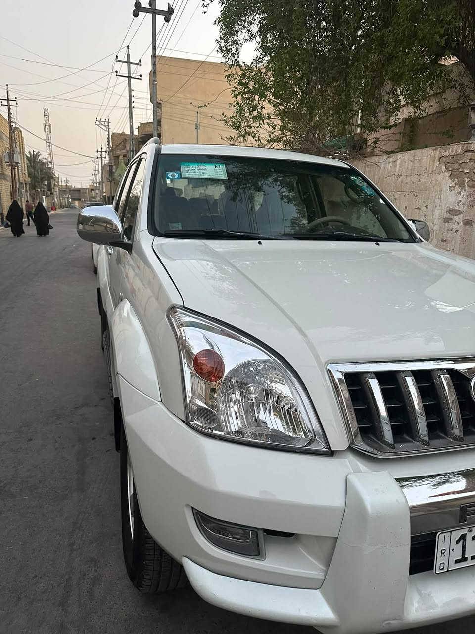 السلام عليكم للبيع  فقط برادو موديل 2009 مكينه 6سلندر دبل تانكي رقم بغداد مميز (مبدل بنيد وجاملغ ايمن ) كير ومحرك مكفولات تحويل ثاني يوم سنويه جديده مكاني ميسان  السعر 145وبيه مجال  ***********
