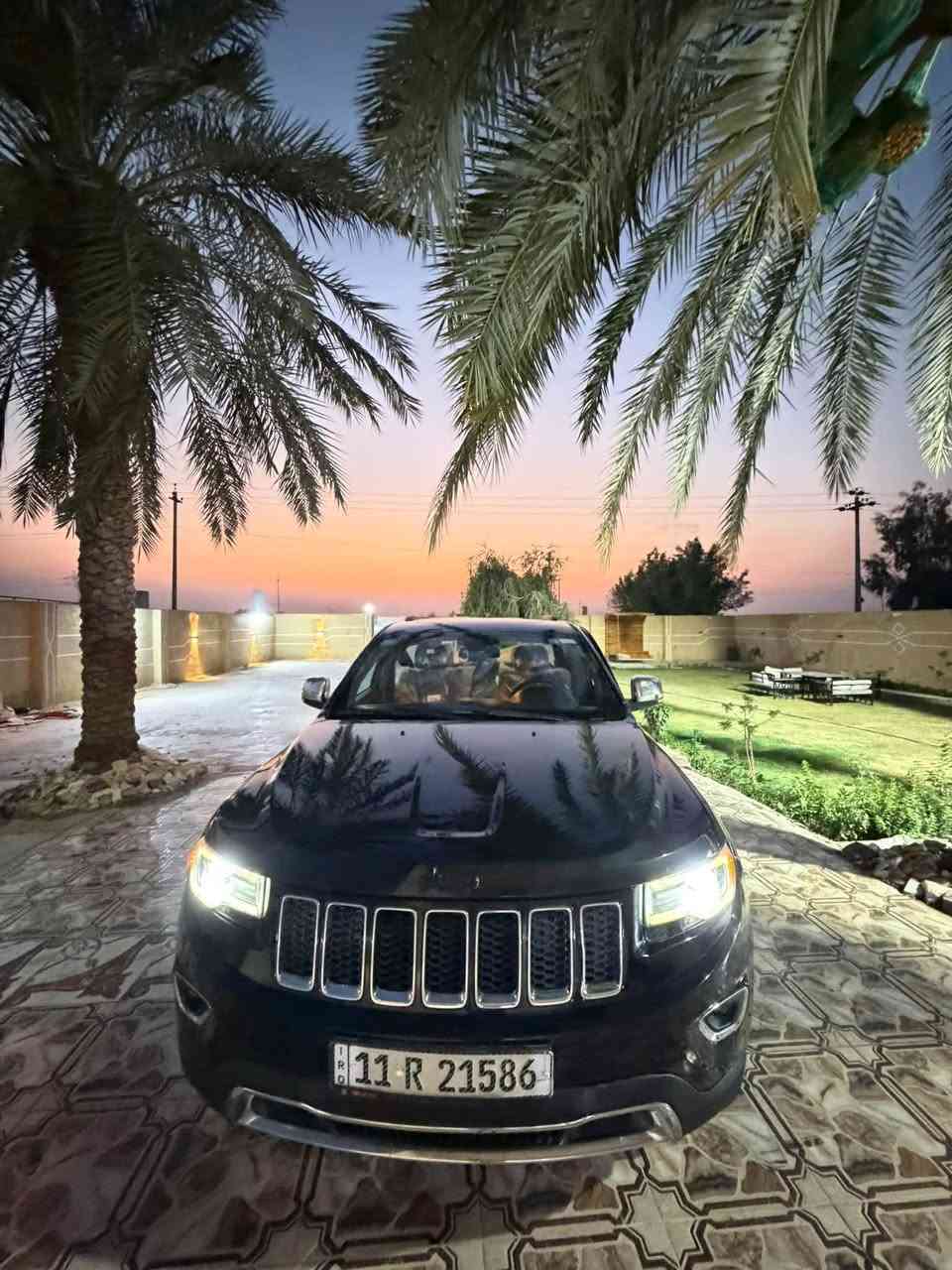 🚙 جيب 2016 - Grand Cherokee / Cherokee
وارد امريكي - فول مواصفات 

🔧 المواصفات الميكانيكية:
• المحرك: V6 - 3.6 لتر بقوة 290 حصان
• الكير: اوتوماتيك 8 نمر 
• نظام الدفع: 4x4 فور ويل 

💎 المواصفات الخارجية:
• فول مواصفات لمتد / اوفرلاند
• بصمة تشغيل ودخول ذكي
• فتحة سقف بانوراما 
• كشافات زنون + LED
• حساسات امامية خلفية
• كاميرا خلفية
• رادار امامي + مانع تصادم
• جنطة كهرباء 
• ويل كب حجم 20
• مرايا هيتر + نقطة عمياء

✨ المواصفات الداخلية:
• كشنات جلد + تدفئة وتبريد
• شاشة كبيرة لمس + GPS
• تدفئة ستيرن
• مثبت سرعة
• تحكم ستيرن فول
• تشغيل عن بعد
• تبريد قطعتين
• نظام صوت بريميوم
✅ السيارة:
• رقم بغداد
• سنوية جديدة
• حادثها: (الباب الي عكس السايق مبدل و الي يم الفتحة مال وقود شبر ورجعت بارد )
السعر: 210 وبيها مجال بسيط جداً
المكان: ديالى - خان بني سعد 
للاستفسار:  ***********
