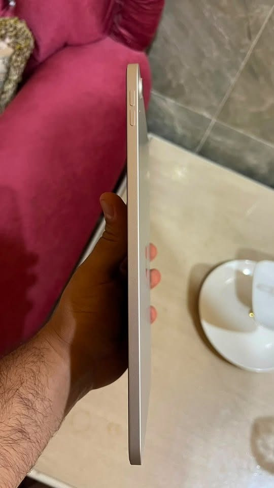 ايباد a16 11 للبيع ذاكرة 256 بطارية ٩٨ مشحون فقط ٧٦ مره اخو الجديد ملحقاته متوفره مع كفر هدية ولاصق شاشة بعده داخل الضمان ونظافتة 100% للتواصل ***********
ملاحظة مستعمل فقط للدراسة
