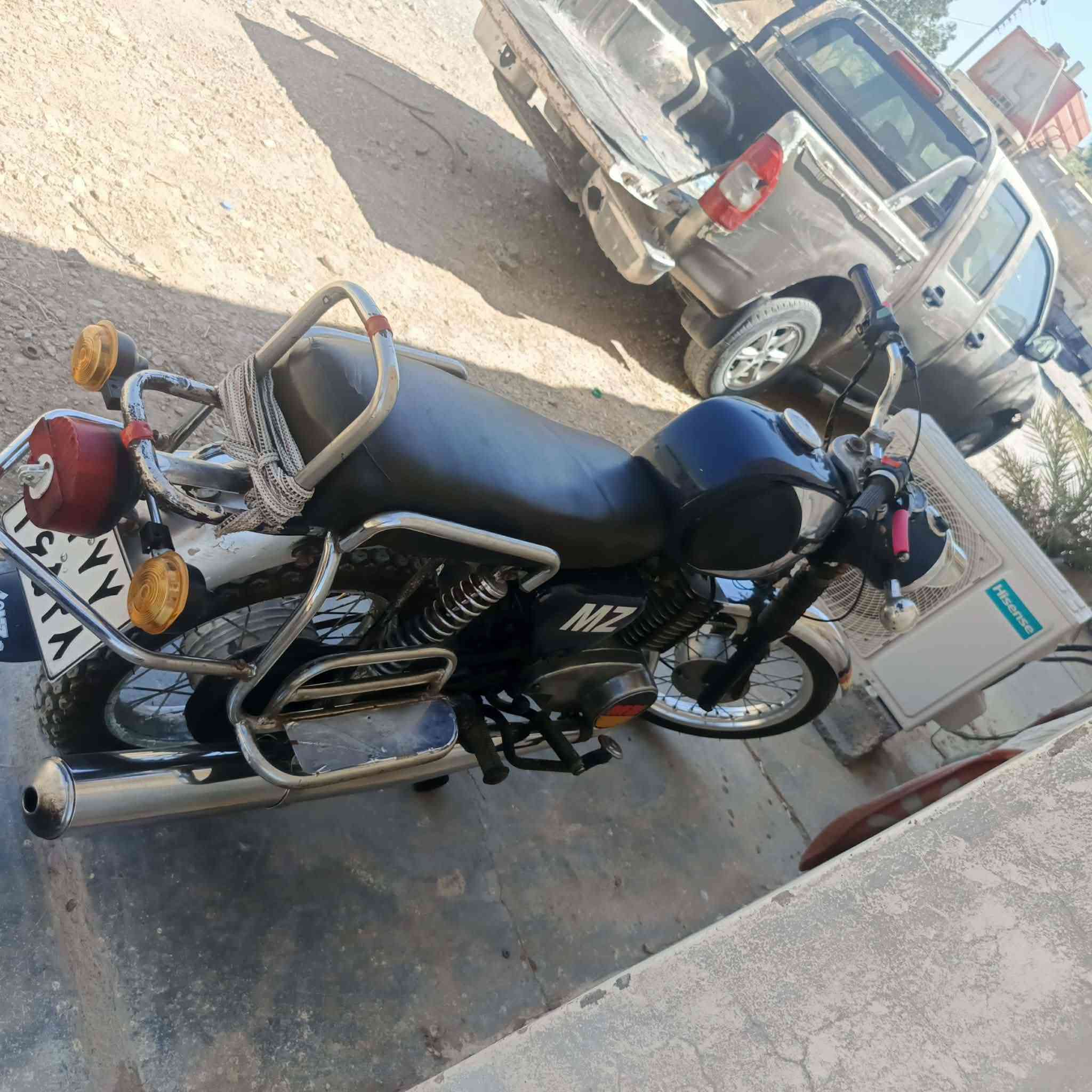السلام عليكم دراجه للبيع موديل  81 دراجه حلوه شلعه Mz@ونظافه فول بدون السعر 900 الرقم للاستفسار***********
