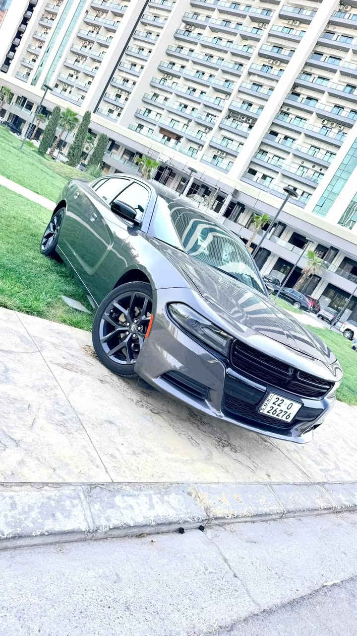 السلام عليكم
جارجر 2023
SXT
السعر 235$ وبيها مجال 
ضرر موضح بالصور 
بونيد تبديل بلاد بدون صبغ 
جاملغ يمين تعديل بارد 
بدون دواخل بدون ايرباك 
مكان السياره اربيل 
ترقيم جديد هزه وفحص كله جديد 
***********

