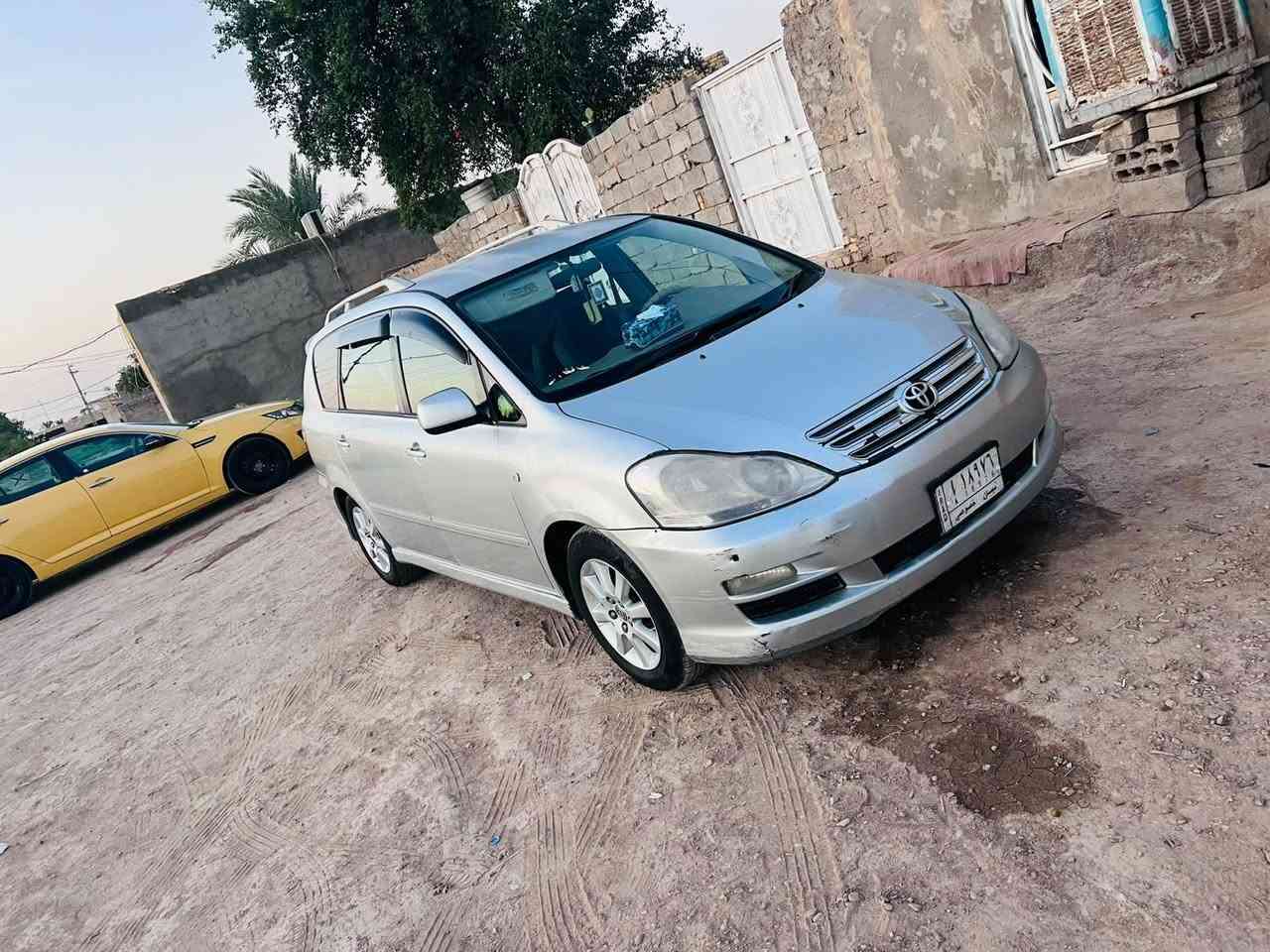 سلام عليكم سياره ابصم 2004كرستال سياره بيهه جاملغ امامي امبدل  جهت السائق والباقي كفاله سياره مكينتهه مفتوحه كير جديد حداديه زينه تبريد ثلج  شاشه كبيره السياره بسمي مداور ثاني يوم السياره ريدهه 105 انتصل وبيك خير وتدلل  ***********
