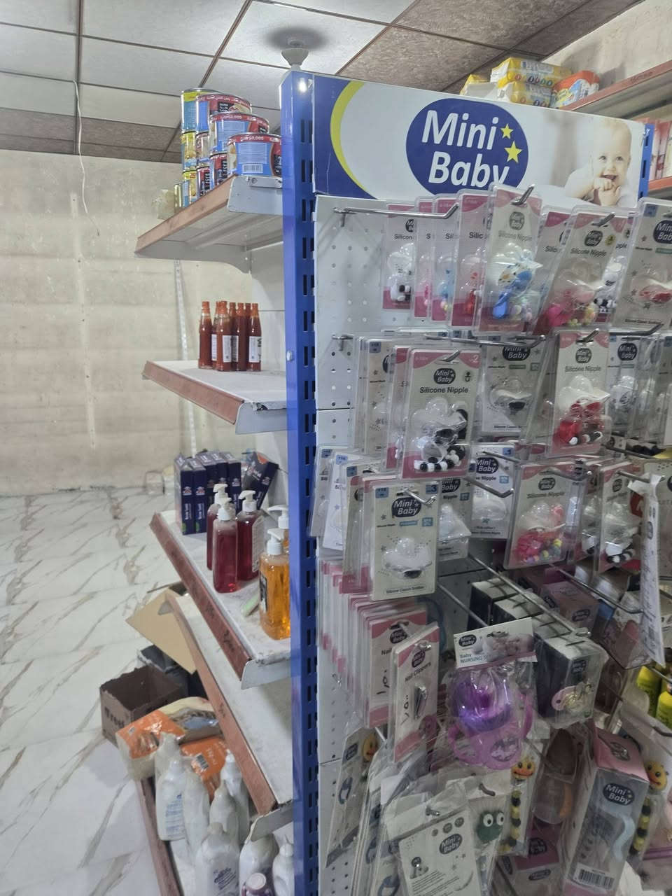عوارض ورفوف ومجمدات وسبالت للبيع ***********
