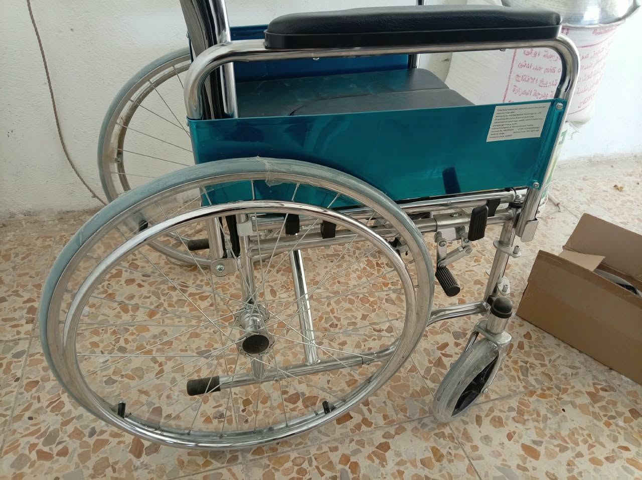 عربانه جديده ما مستعمله أبد سعرها ب 70 ألف وبيها مجال قليل رقمي ***********

