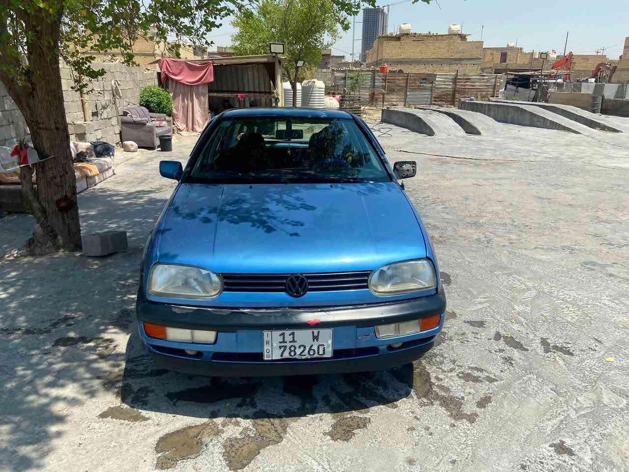 كولف موديل 1992
ب اسمي سنوية منتهية 
مكينة 1800 دوش لا تنقيص ولا تبخير كير اوتو 
حدادية صدر امامي خلفي كامل جديد 
تبريد ممتاز تدفئة ملغية باتري جديد 
مراوح جديدة سنتر لوك جام امامي كهرباء 
كهربائيات شغالة 
دواخل نظيفة ارضية جلد 
كيلو متر ميشتغل 
السعر ٤٣ وبيها مجال مكاني بغداد 
***********
