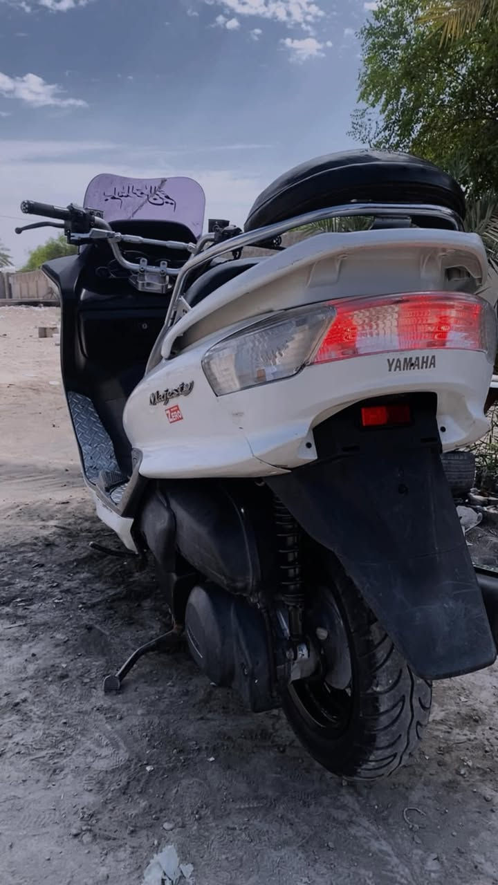 ماجسته دبل رون جديده ريمونت قفل جوزه شغال لايت زنون شمسي بدون اي نقص اوراق كامله تايرات زوج جدد ماشيه ٢٦ الف مكاني بغداد محموديه سعر ٩٠٠ وبيها مجال للأستفسار *********** واتساب
