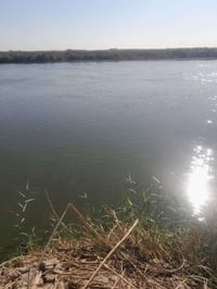 ٤ دونم • وجه شط ١٠٠م • واسط العزيزيه