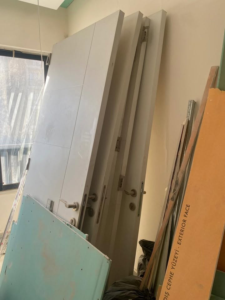 السلام عليكم 
ابواب mdf تركي نضيفات
الواحد ب50
6 ب300 قفل
مكانهن حي الجهاد
للاتصال ***********
