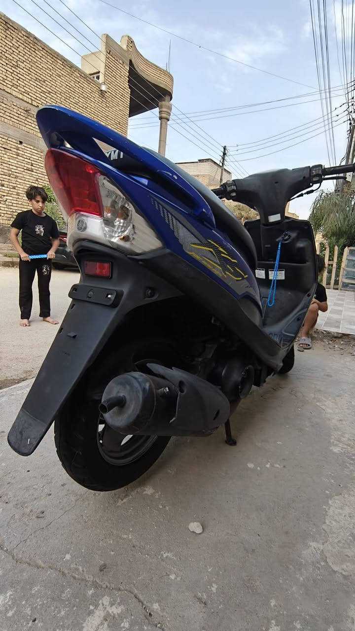 السلام عليكم دراجه البيع ما مفتوحه دراجه صارله 4تشهر من طالعه من لحاويه المكان ناصرية مركز السعر خاص 
***********الرقم بيه واتساب
