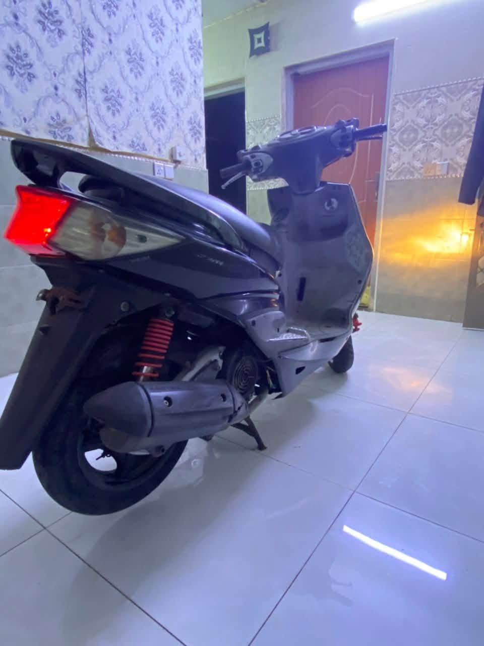 دراجه سكنس فحل كفاله عامه
المكان الشعب بغداد 

كفرات مختم 

السعر 750 الف

***********
