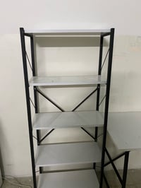 ميز مكتب ورفوف تركي