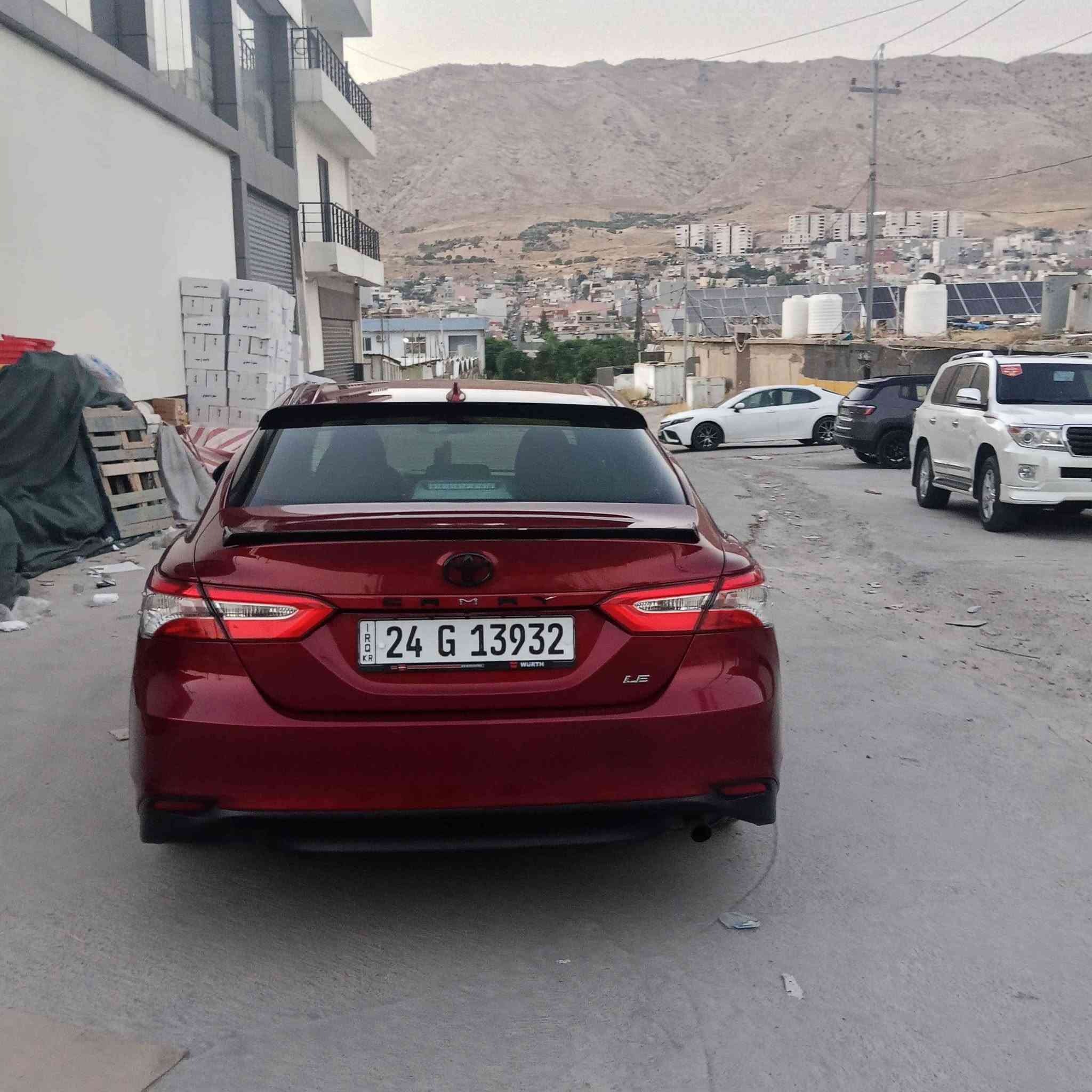 تويوتا كامري موديل ٢٠١٩ محرك ٢،٥ 
مواصفات Le أمريكيه
كير ومحرك وتبريد بشرط 
صدر وحداديه وطقم كلها جديد
سياره رقم وسنويه وهزه جديده 
رقم دهوك وباسمنا تحويلها بشرط
مكانها دهوك داخل دهوك 
سياره فقط جاملوغ يم سايق صبغ
مع بونيد جاملوغ يم سايق واصله 
رأس شاصي طبعا رقم شاصي موجوده
مع صوره شوف حادثها 
سياره فقط ماشيه ٨٥ ألف مايل ..
سياره هيكلها حلوه بدون بقصات وتعديلات
سياره وضع شريكه احلى من الصوره
مكانها دهوك باسمنا تحويل اقل من ساعه
سعرها ١٤٧ ورقه مجال 
*********** بيها واتس اب دهوك, العراق
