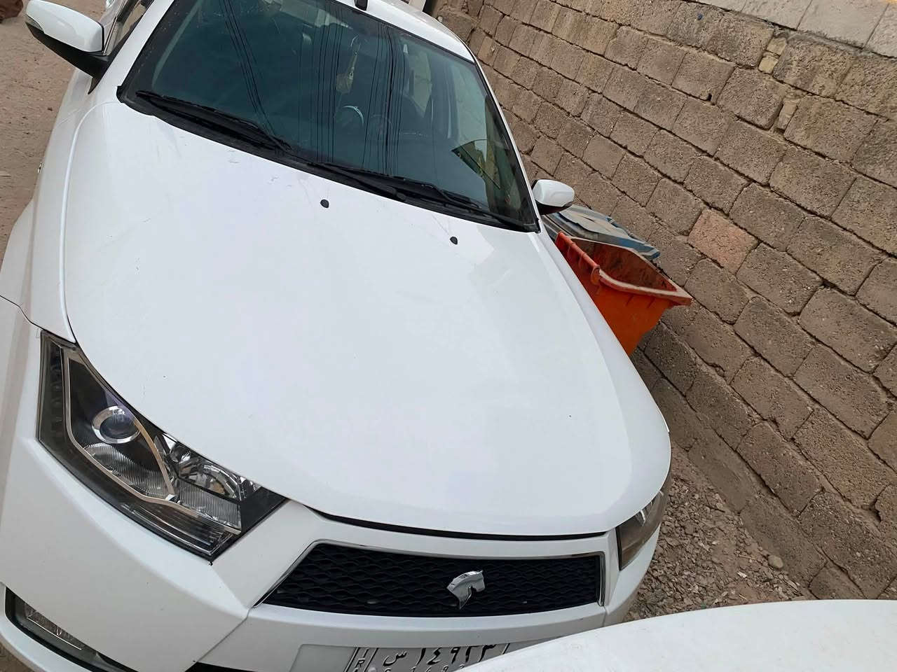 السلام عليكم 
سياره سمند دنا موديل 22 ماشيه 21الف يعني زيرو كير عادي ع ايدي السياره مطلوبه للمصرف يعني ابيع واسدهاااا راساا واحول لليشتري رايدها  82 وبيها مجال بسيط الساره مكانها الزعفرانيه للاتصال ***********

