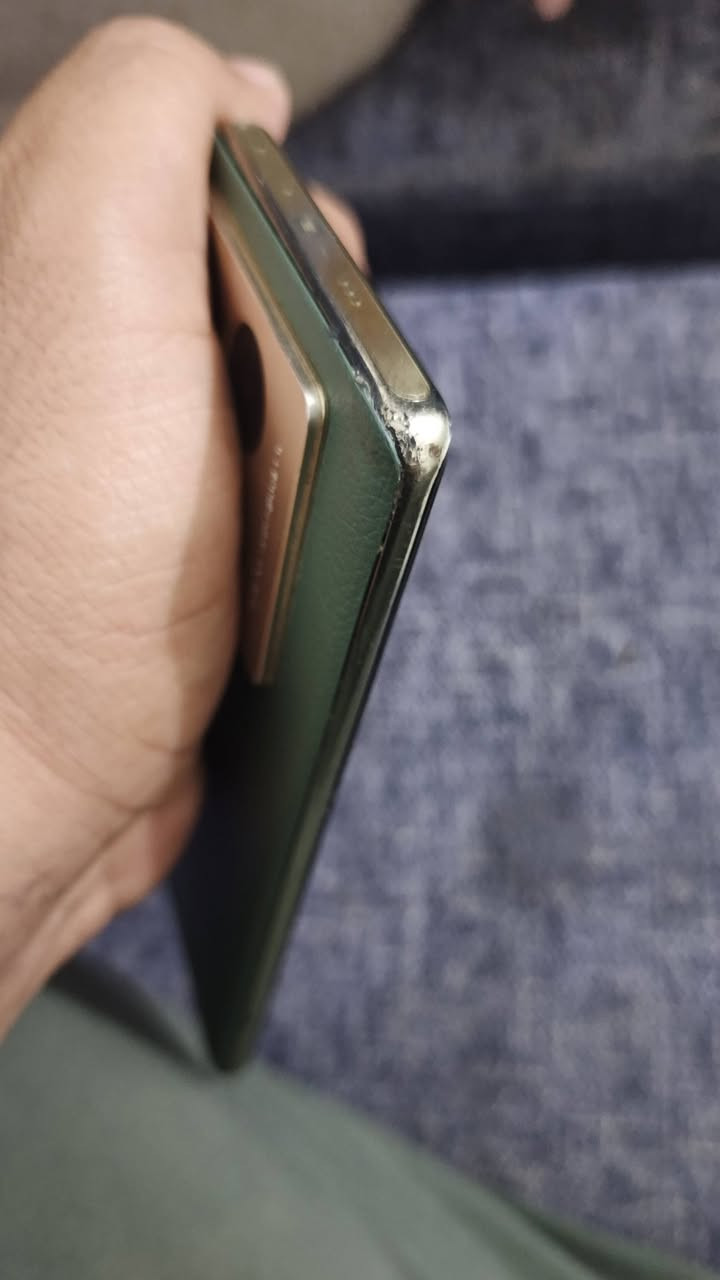 📱 للبيع Infinix Note 40 Pro
🔹 الذاكرة: 256GB
🔹 الرام: 12GB + 12GB
🔹 الكاميرا الخلفية: 108MP
🔹 الكاميرا الأمامية: 32MP
🔹 البطارية: 5000mAh
🔹 الشحن السريع: 90W ⚡
🔹 الملحقات: شاحن 90 واط فقط
💰 السعر: 225 ألف دينار
📍 العنوان: بغداد – حي أور
📞 للتواصل: ***********
