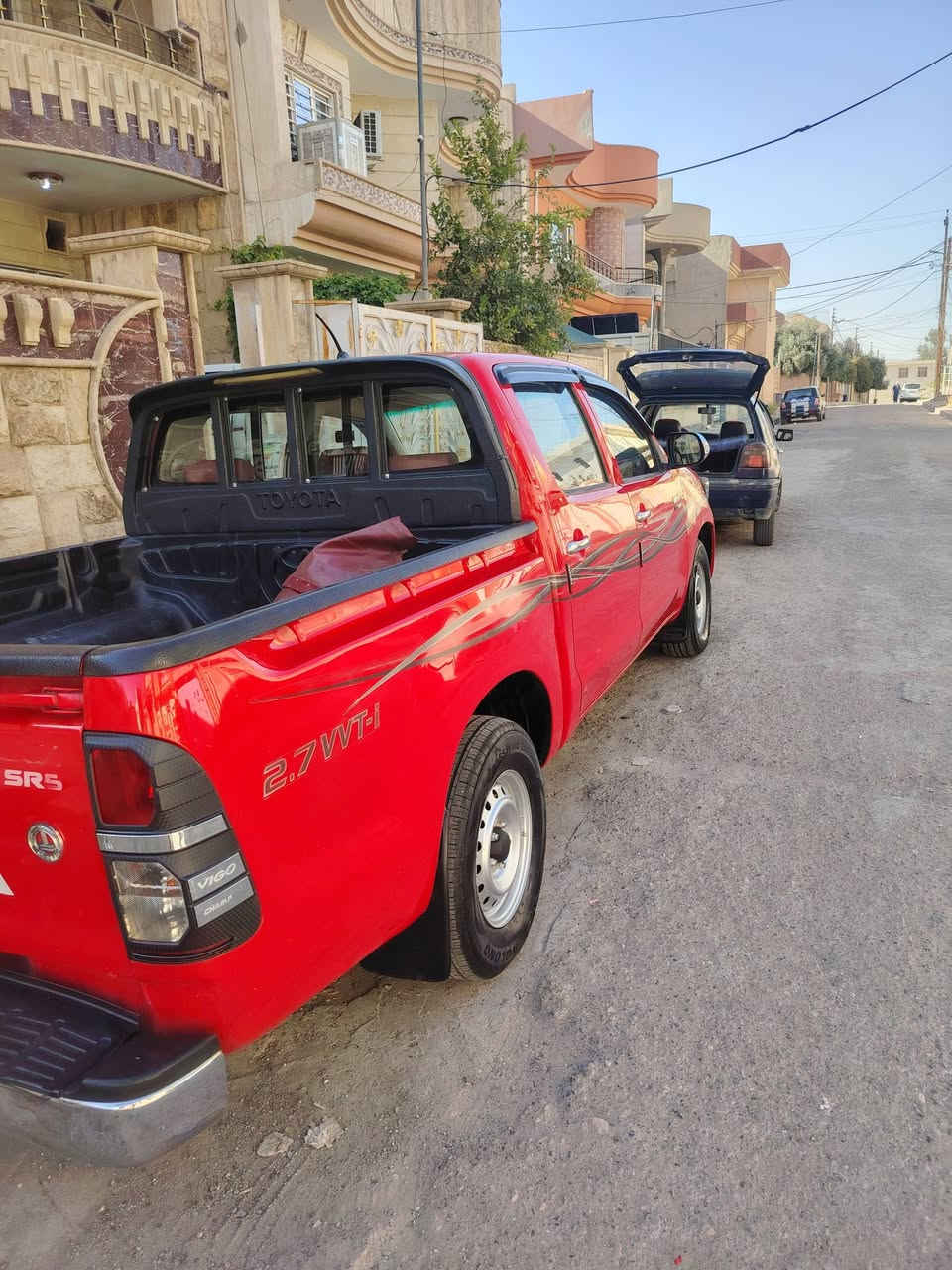هيلوكس للبيع موديل ٢٠١٢ كويتي رقم انبار بسمي شرط التحويل بيها صبغ ربع بوند وجاملغ ومحرك بديت تنقيص والباقي كلو شرط السعر 165$ مكاني الموصل ***********
