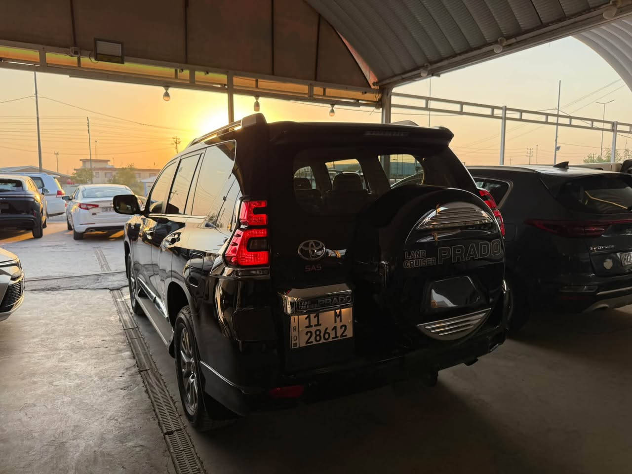 معرض الوطن لتجاره السيارات والمكائن الزراعية
تيوتا برادو 

2019

مغلفة ppf بل كامل

Vx

المواصفات 

* جلد
* مقاعد أمامية كهربائية
* تبريد المقاعد
* ذاكرة مقعد السائق
* فتحة سقف
* تشغيل بصمة / مفتاح ذكي
* تشغيل عن بُعد
* شاشة وسطية
* مثبت سرعة
* مكيف أوتوماتيك
* ثلاجة/صندوق تبريد
* كاميرا خلفية
* كاميرا 360° 
* حساسات أمامية وخلفية
* تحكم بالنزول
* نظام دفع رباعي
* حساسات ضغط الإطارات
* مصابيح LED/زينون متحركة
* كشافات ضباب
* 7 مقاعد
* 8 اربع كاميرات 

للاستفسار الاتصال

***********
