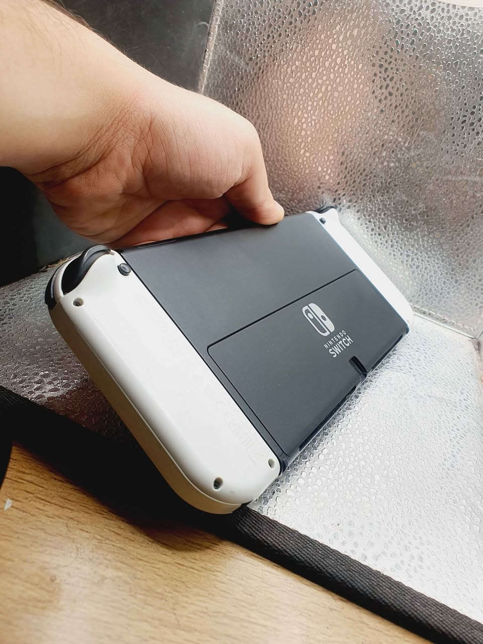 السلام عليكم ورحمة الله 
نينتيندو سويتش اوليد OLED مهكر للبيع 
مرحبا شباب متوفر حاليا نينتيندو سويتش الاولد 
جهاز اخو الجديد بالنضافه 100% 
مهكر قطعه تهكير دائمي وليس سوفت 

يحتوي على الكثير من الالعاب مثل / 
باتمان جزئين / زيلدا جزئين / ريد ديد / مورتال / نسخ ماريو  
اكثر من 25 لعبه وتكدر تحمل اي لعبه تعجبك ع النضام المهكر

 طبعا كامل ملحقات كل شي كامل / 
الدوك للعرض ع البلازما / كريب جويكون / سلايد / كيبل HD 
شاحنه الاصليه /  جويكون الاصلي مالته ختم شركه nintendo 
كارتونته موجوده  / يحتوي على لاسق حمايه للشاشه / 
ملحقات اضافيه عندي مثل جوستكات وغيرها ايضا للبيع 

سعر الجهاز ٤٠٠ الف توصيل لجميع المناطق والمحافظات موجود 
تواصل ع رقم / ***********  / واتساب أو رصيد 
غير متواجد دائما على الماسنجر 
العنوان / بغداد  - البياع  - شرطه الخامسه بغداد, العراق
