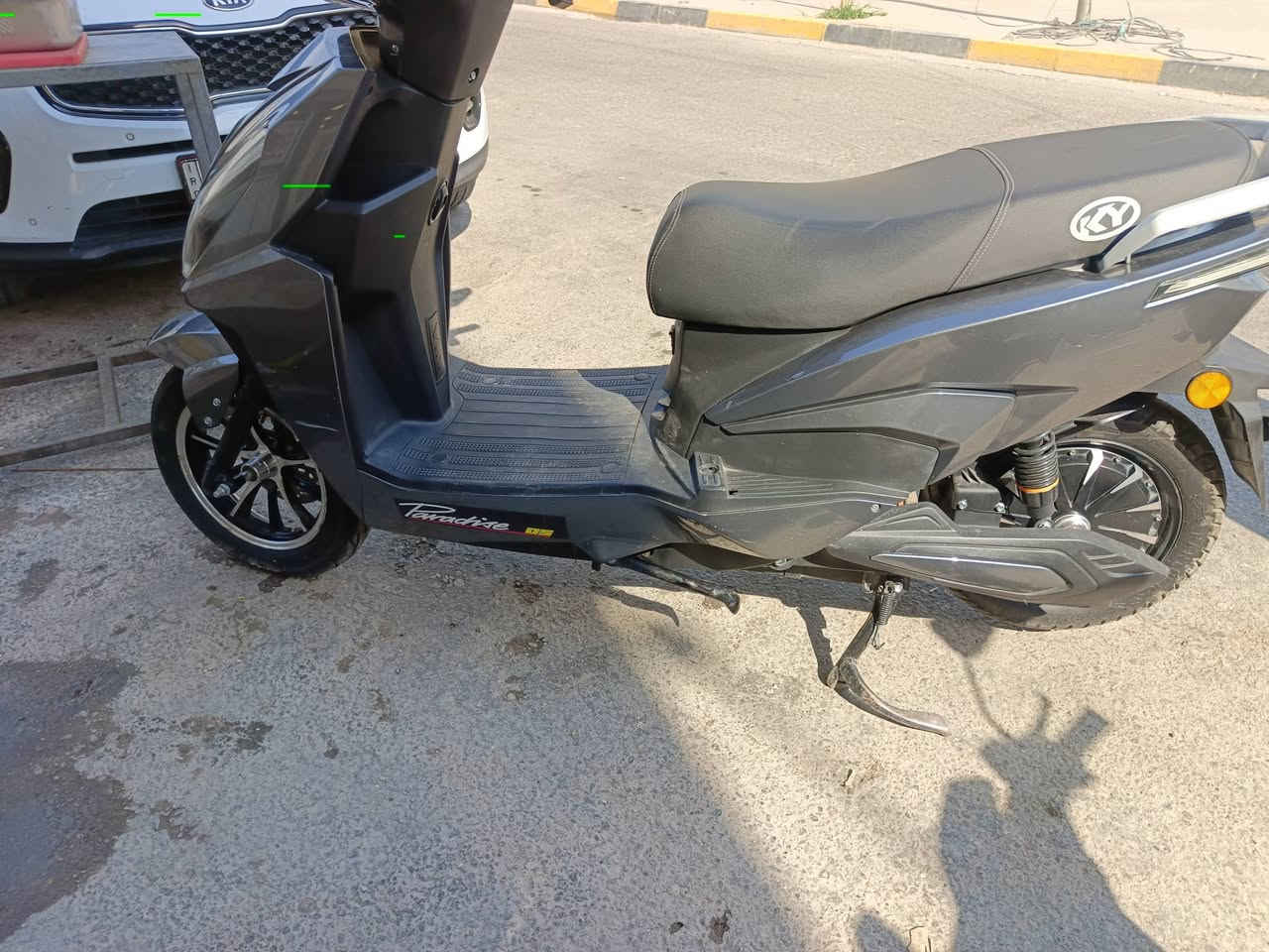 ماطور شحن سكنس البيع
ماطور نضيف
عدد البطارية 6 32V دبل 
سويج +بصمه
سرعتو الحقيقي 60
سعر 650 وبي مجال 
منطقتة الميدان بل موصل جانب الايمن رقم الموبايل ***********1

