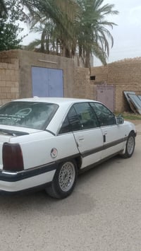 اوبل اوميغا • محرك ٢٠٠٠ • رقم انكليزي