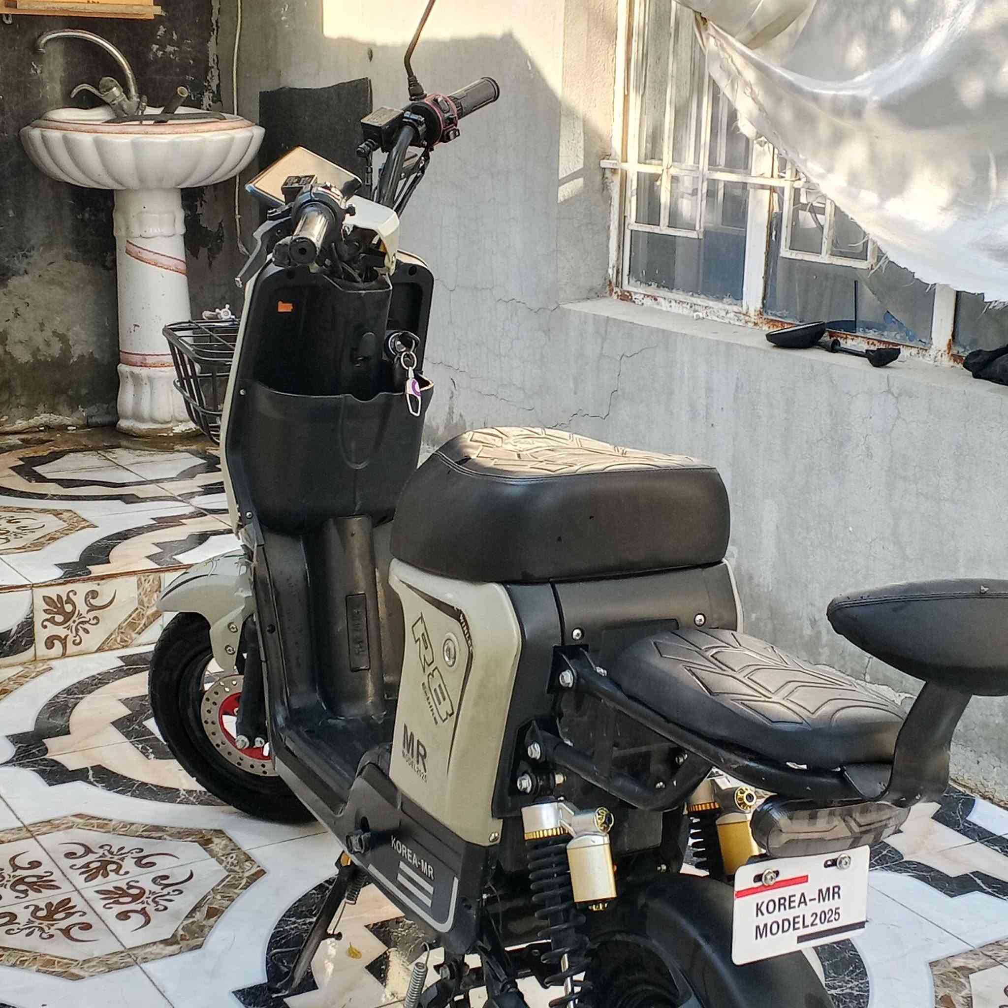 سلام عليكم للبيع درجه شحن R8 سرعه 109
ملف 1200. و36امبير سعر 450بي مجال قليل رقم ***********
